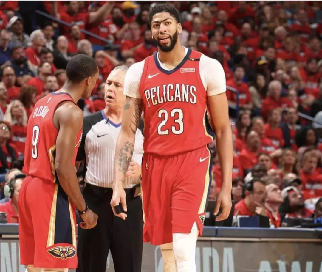 替补登场 替补登场