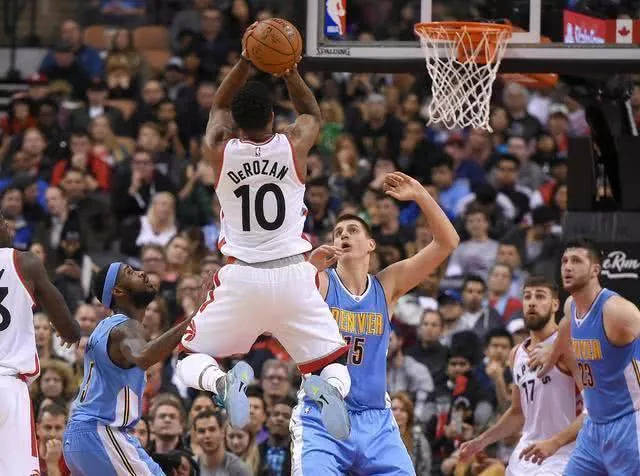 消费者手中 消费者手中